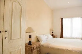Reddoorz Plus Near Batubelig Beach Seminyak  Hotel