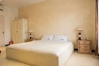 Reddoorz Plus Near Batubelig Beach Seminyak  Seminyak (Bali)