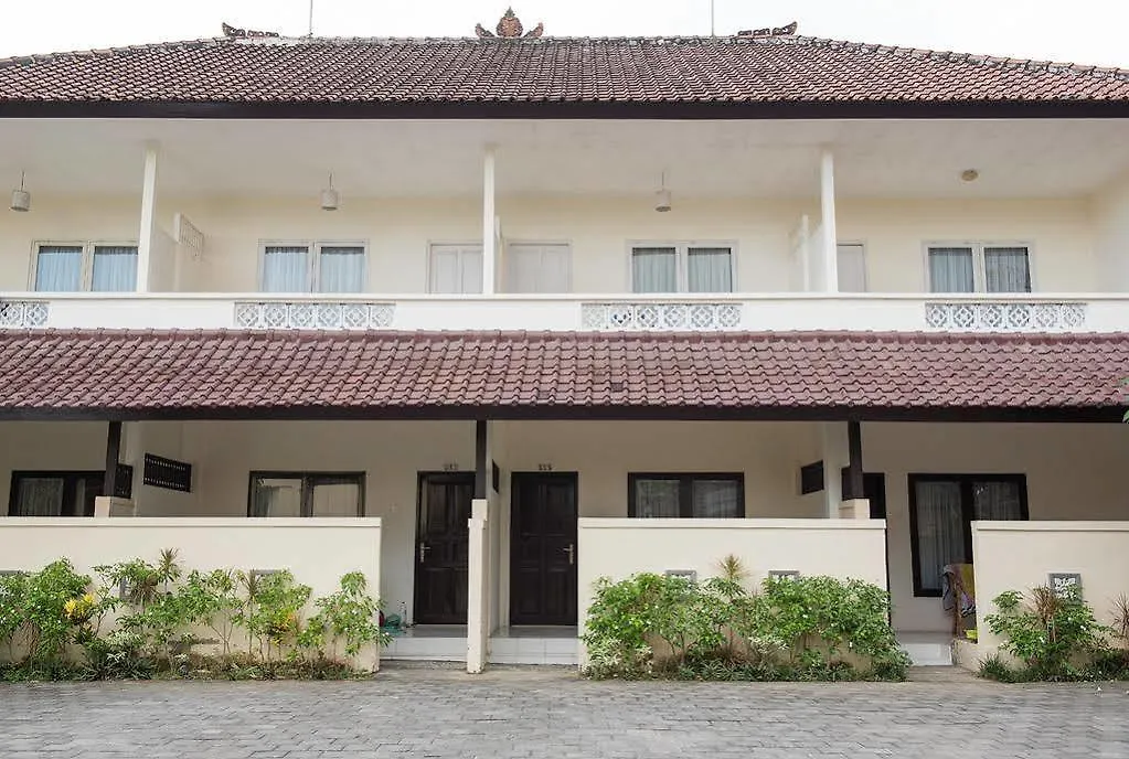 Reddoorz Plus Near Batubelig Beach Seminyak  Indonesia